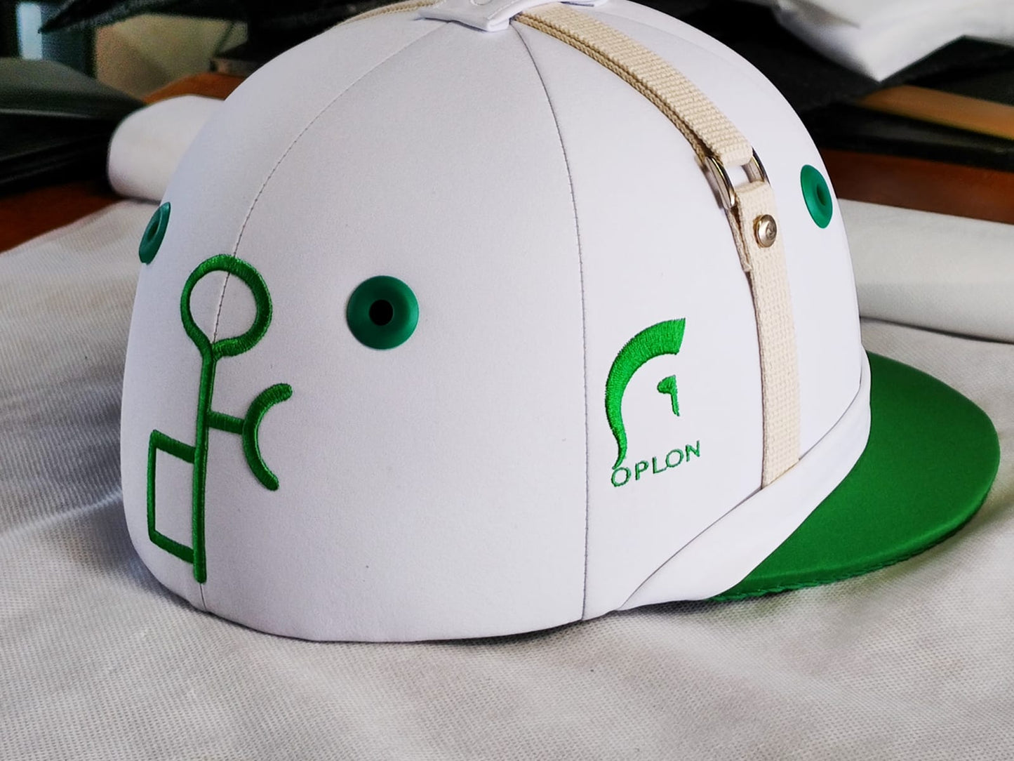 Oplon Polo Helmet
